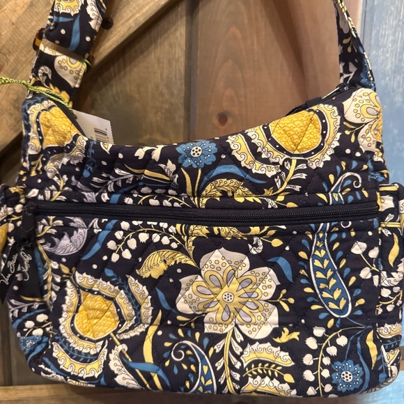 Vera Bradley on the go Ellie - Picture 3 of 6